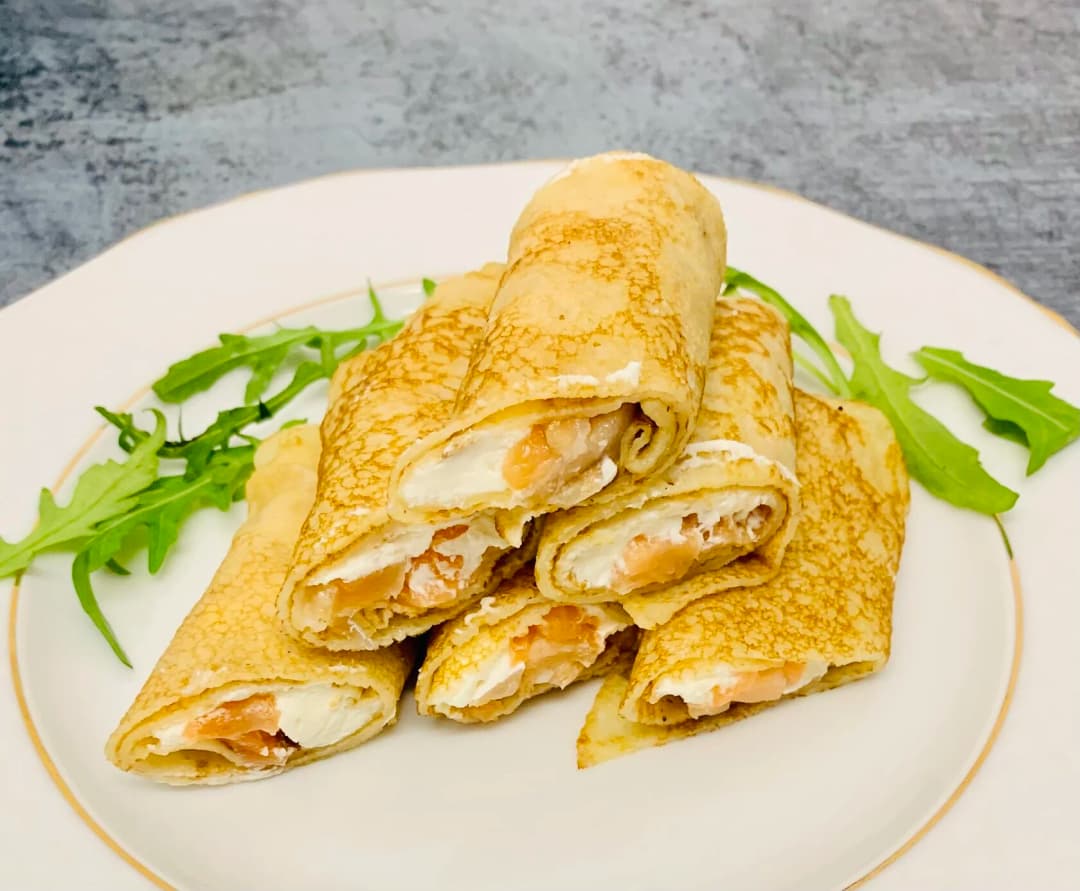 Блинчики с семгой и сливочным сыром 10 шт.