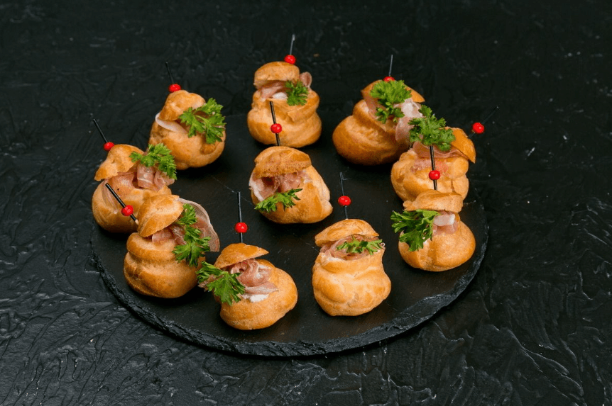 Профитроли с пармой