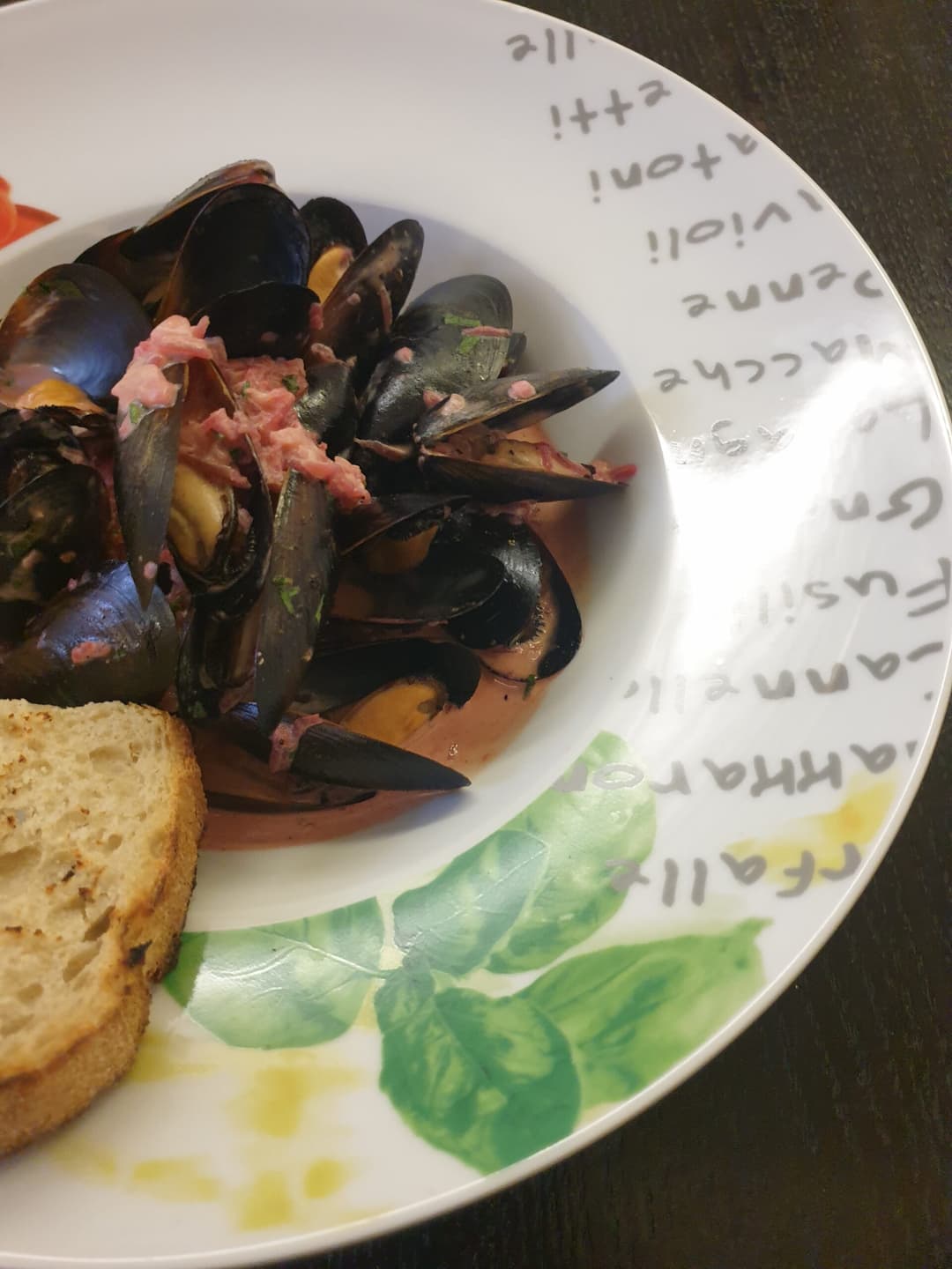 Мидии в сливочном соусе