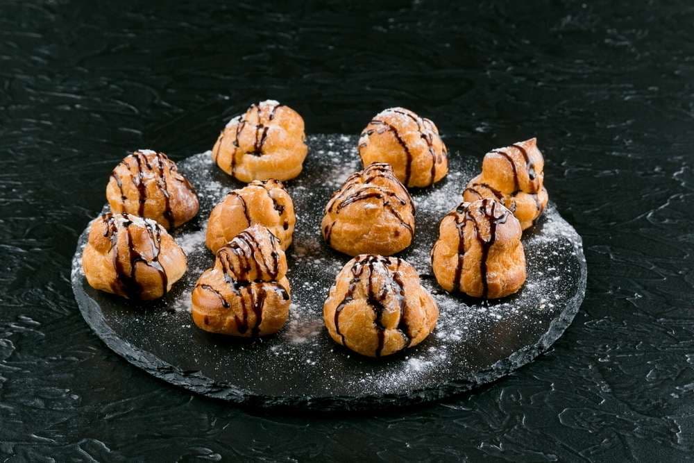 Профитроли со сливочным кремом