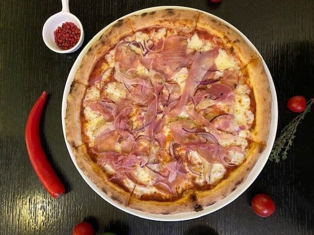 Пицца «Кон-карне»